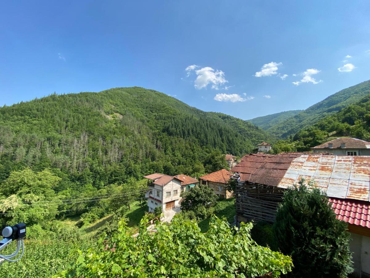 Къща За Гости Хаджиевата Къща Smoljan Exterior foto